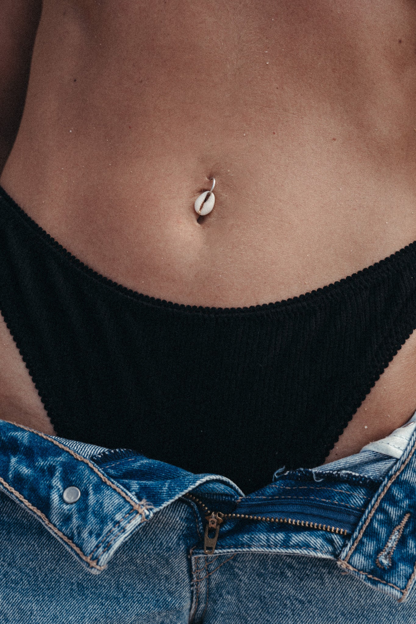 Estelle Thong (Dove)